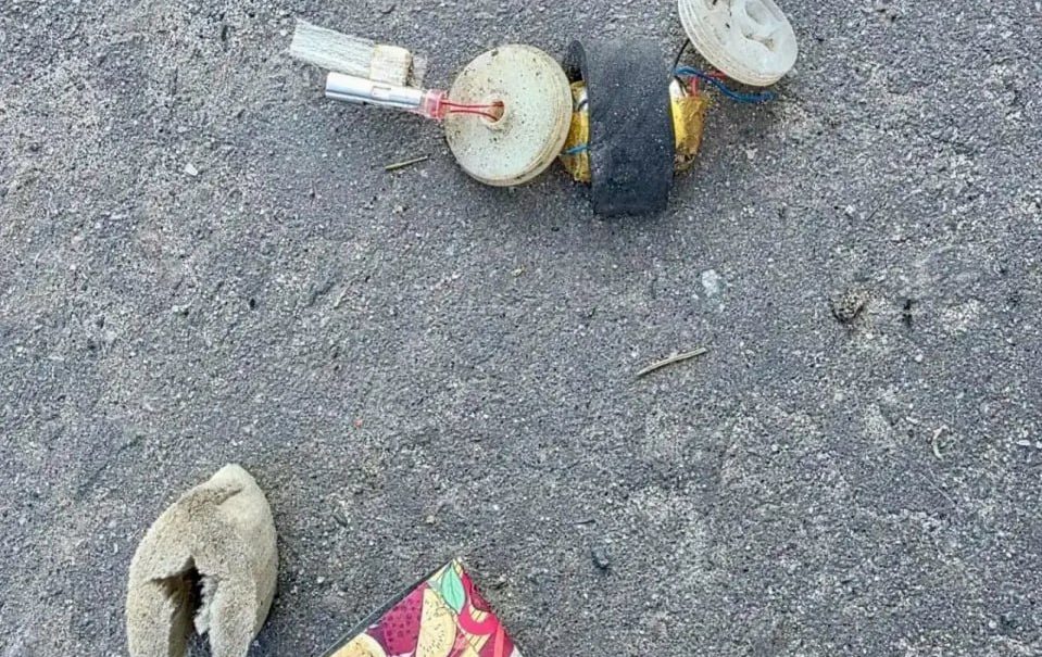 «Это рассчитано на мирных людей»: ВСУ маскируют взрывные устройства под пакеты от сока «Это рассчитано на мирных людей»: ВСУ маскируют взрывные устройства под пакеты от сока