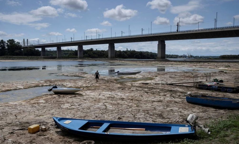 Европа засыхает: страны ЕС вводят ограничения на воду из-за обмеления рек 