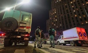 «Курьера буквально разорвало на части»: ночной теракт у сталинской высотки в Москве вызвал много вопросов