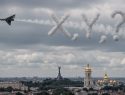 Российский дрон-разведчик часами рисовал непристойности в небе над Киевом, жительницы города возбуждены