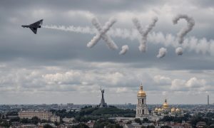 Российский дрон-разведчик часами рисовал непристойности в небе над Киевом, жительницы города возбуждены