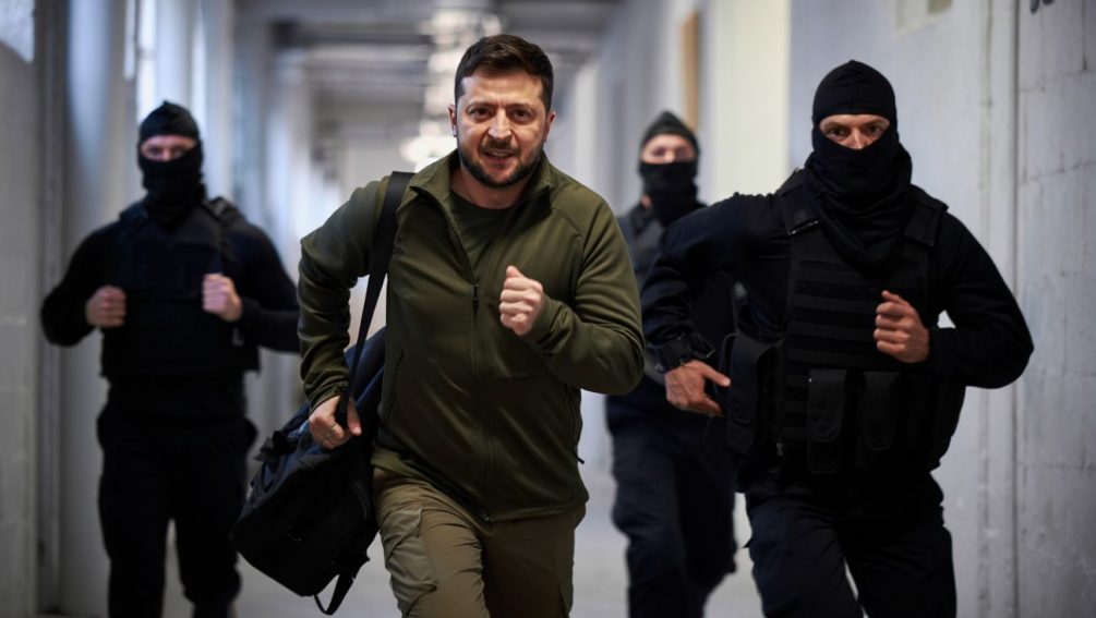 «Никаких договорённостей, кроме абсолютной капитуляции»: Зеленский готовится «сдать» Украину