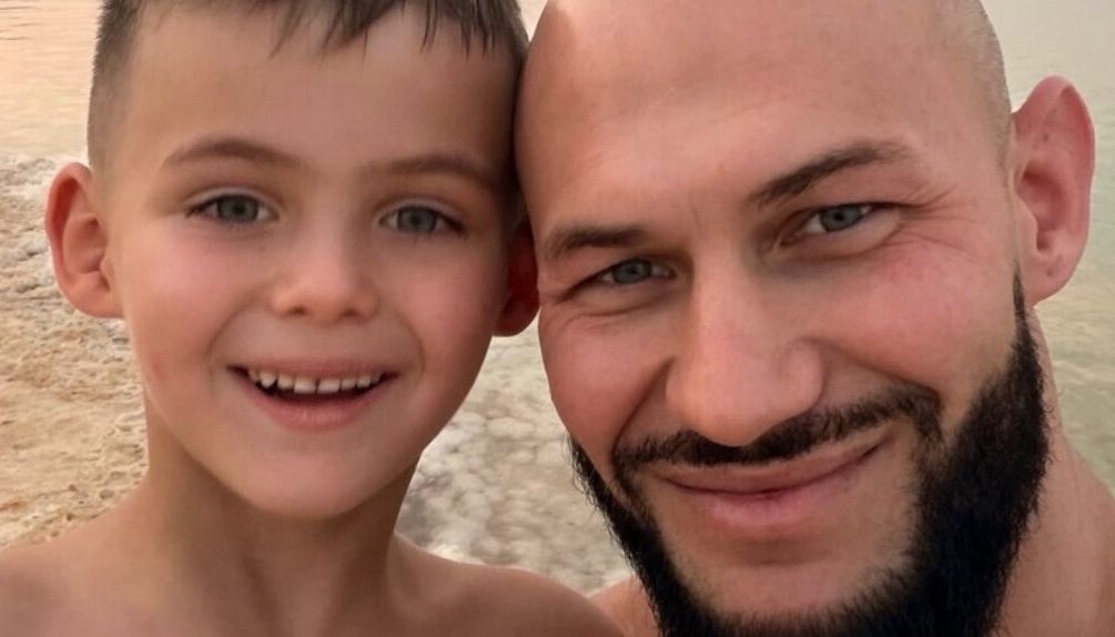 «Она нас бросила»: Джиган пытался настроить 6-летнего сына против Оксаны Самойловой 