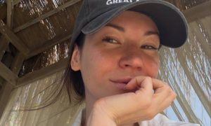 «Сколько слез пролила»: Ида Галич вспомнила свой переезд в Москву и показала архивное фото с родителями