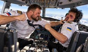 Два пилота, россиянин и украинец, подрались прямо во время полета: пассажиры рейса Дубай-Тель-Авив чуть не погибли