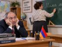 «Садись, Никол, твердая четверка»: перед встречей с Путиным Пашинян отправился на курсы русского языка