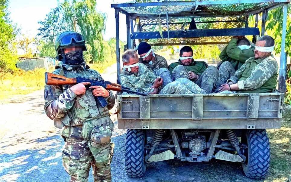 «Много наших пленных»: ситуация для ВС РФ под Лиманом ухудшается, заявил Михаил Звинчук