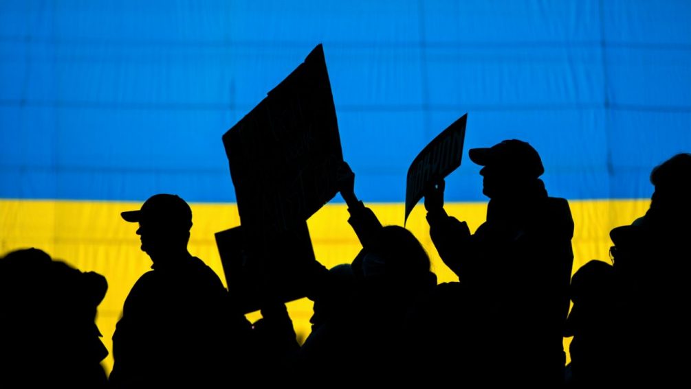 «Стреляют в друг друга»: Украине предсказали военный переворот — Зеленского устранят, к власти придут ВСУ