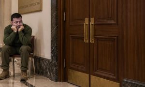 «Посадят в коридор, велят ждать пока его страну поделят»: 
