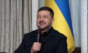 «Как только прозвучат последние слова клятвы»: на Украине назвали единственный шанс для Зеленского сохранить «жизнь по кайфу»