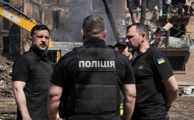 Зеленскому больше не до шуток: ВС России начали уничтожать особые объекты ВСУ на Украине 