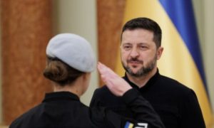 В «расход» пойдут Оксанки: Минобороны Украины заказали женское зимнее обмундирование для 150 тысяч украинок
