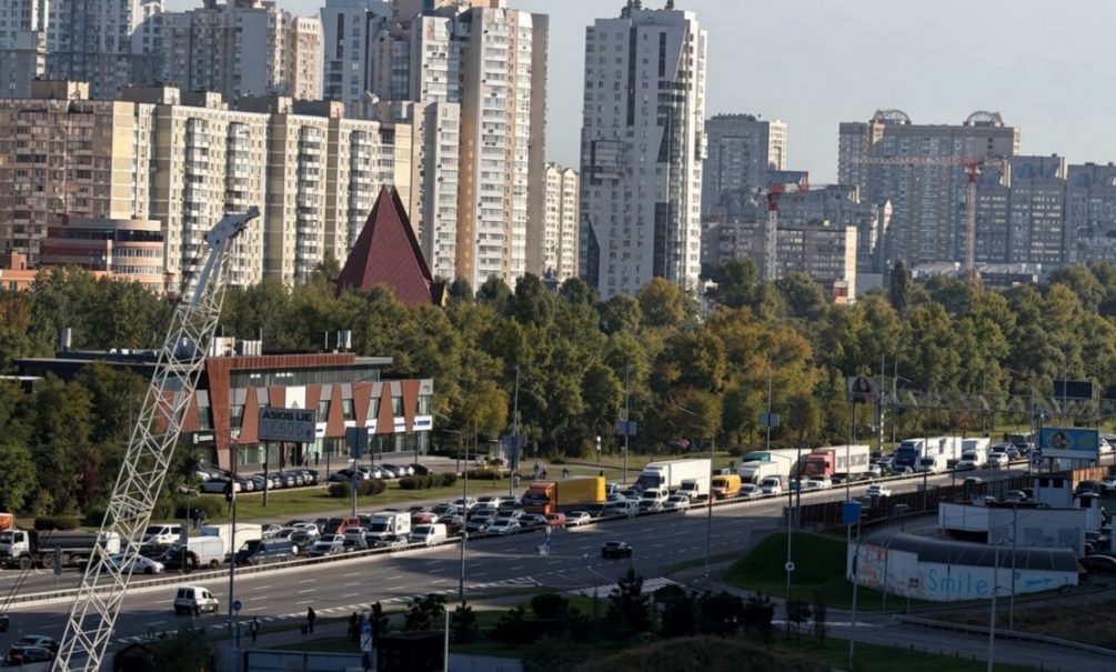 Исход из Киева: киевляне бегут из столицы после ударов по мостам 