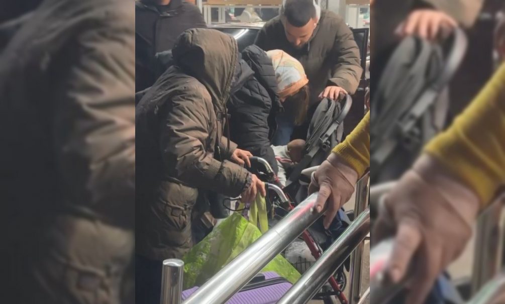 Появились жуткие кадры из Москвы, где мать пыталась задушить двоих детей в коляске, читая «неизвестные молитвы»