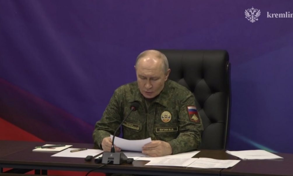 Мосты и дата-центры врага будут уничтожены: Путин поручил Генштабу продолжать удары по Украине Мосты и дата-центры врага будут уничтожены: Путин поручил Генштабу продолжать удары по Украине