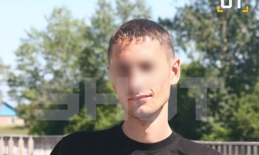 Охранник расстрелял дома свою девушку и её 15-летнюю дочь, а после покончил с собой на глазах трёх детей в Челябинске Охранник расстрелял дома свою девушку и её 15-летнюю дочь, а после покончил с собой на глазах трёх детей в Челябинске